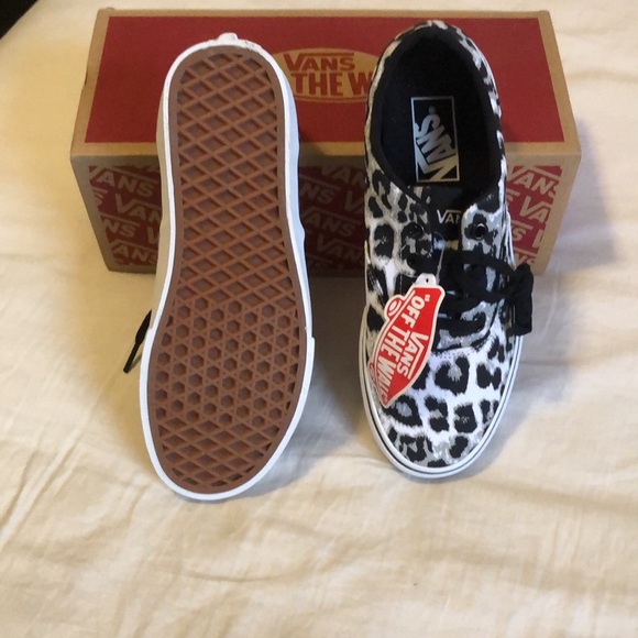 Vans Snow Leopard lace up, NIB Women’s 7.5 - Picture 4 of 5